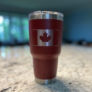 Yeti Canada Day 887mL Rambler w/ MagSlider Lid